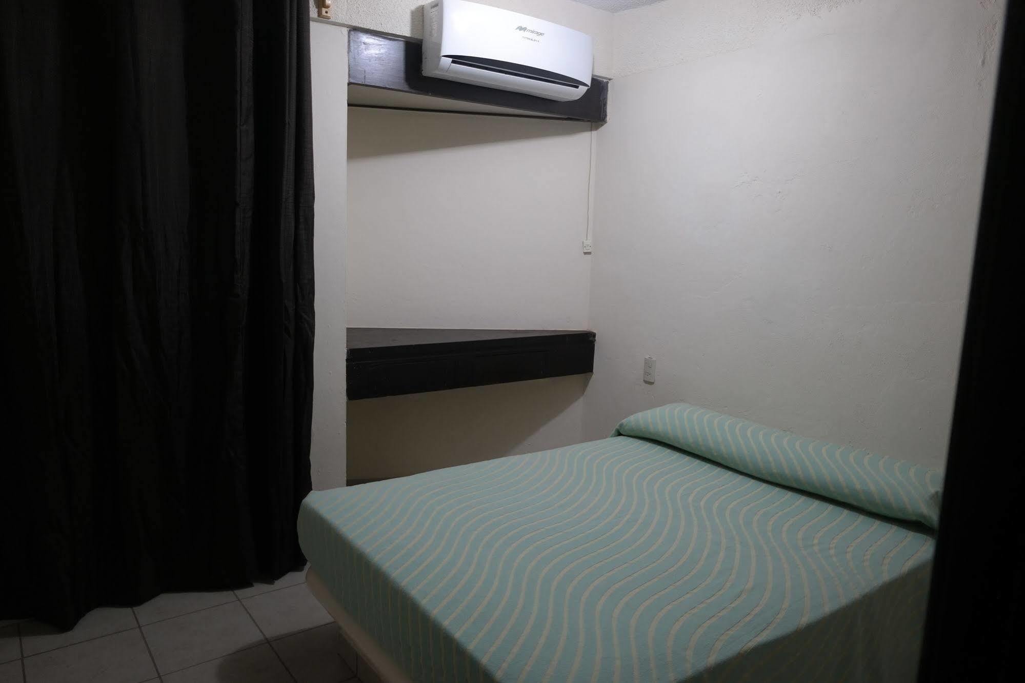 Isabel Suites Zihuatanejo Eksteriør bilde